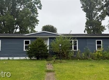 5552 Cherokee Bend, Genoa Twp, MI 48843