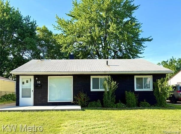 53 E Brickley Avenue, Hazel Park, MI 48030