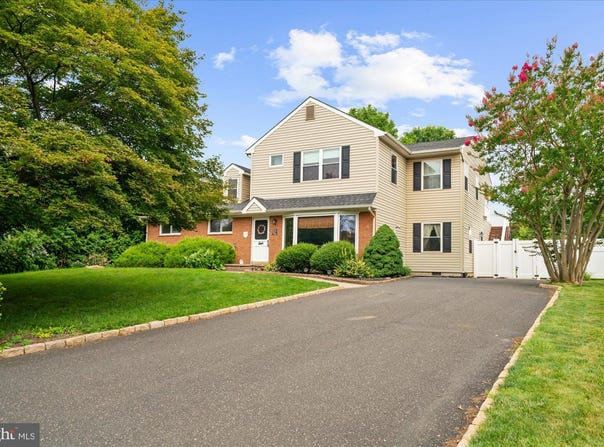 34 BUTTERNUT Drive, HATBORO, PA 19040
