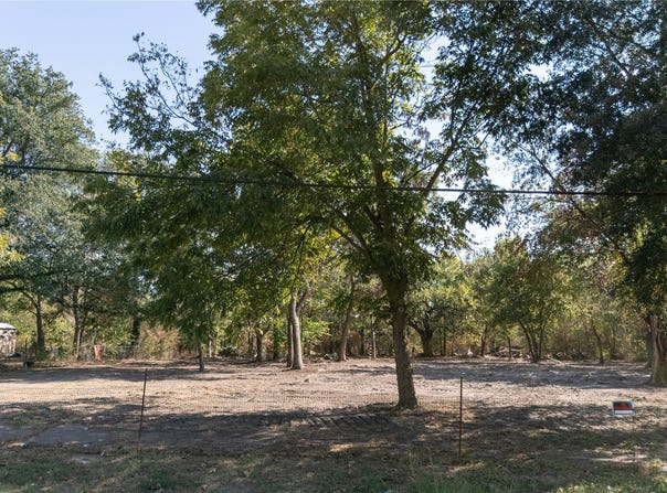 310 A E Main Street, Ladonia, TX 75449