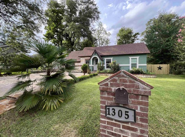 1305 E Crockett, Marshall, TX 75670
