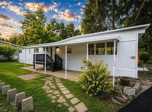 6835 Richmond Road, Glenwillow, OH 44139