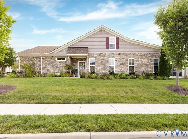 6800 Dales Pony Dr, Moseley, VA 23120