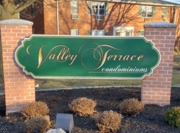 51 Hinchman Ave, Wayne Twp., NJ 07470-2361
