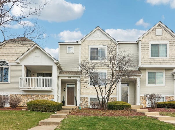 1870 MIDDLEBURY Drive, Aurora, IL 60503