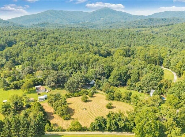 8433 Holly Tree Dr, Boones Mill, VA 24065