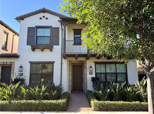 112 Crescent Moon, Irvine, CA 92602