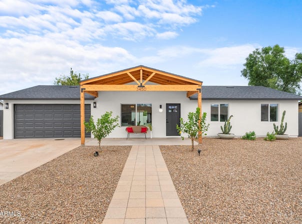 3450 E SUNNYSIDE Drive, Phoenix, AZ 85028
