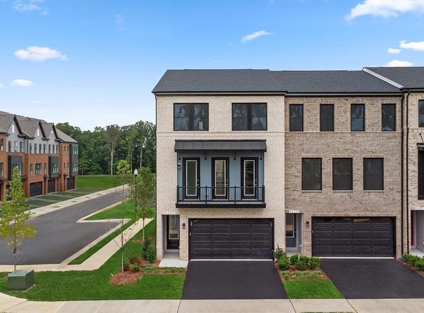 3 PICASSO SQUARE, ASHBURN, VA 20148