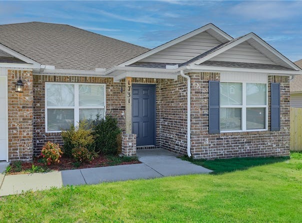 1731 Hermitage Drive, Centerton, AR 72719