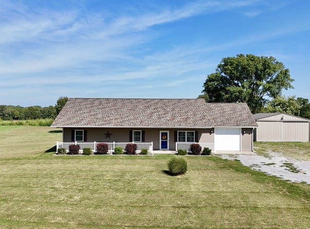 1050 Campground Road, Ava, IL 62907