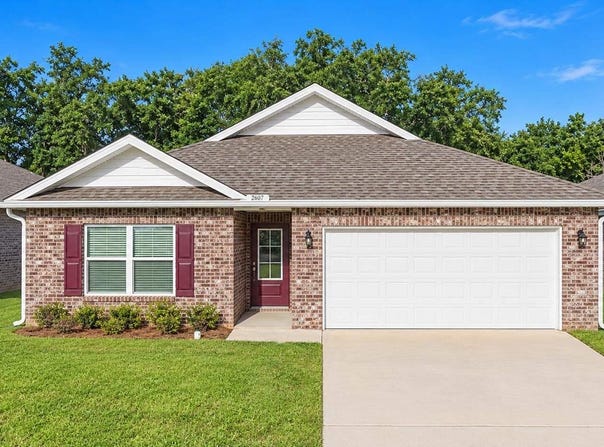 2667 Avalon St, Cantonment, FL 32533