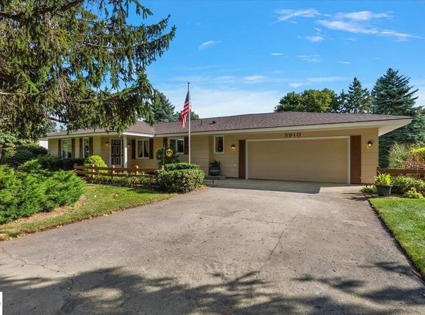 3910 Morningside, Traverse City, MI 49684