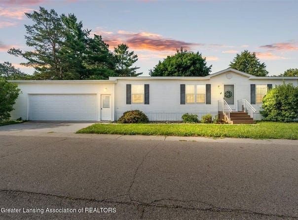 148 Linden Boulevard, Mason, MI 48854