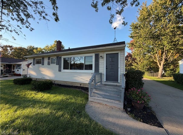 676 Lucille Drive, Elyria, OH 44035