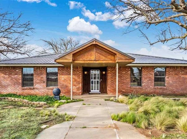 1101 2nd St, Chattanooga, OK 73528