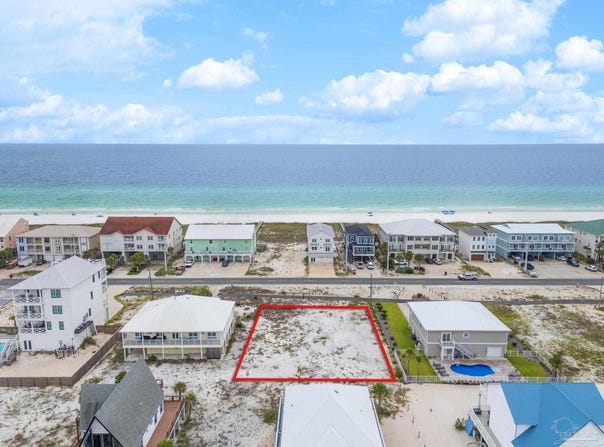 7930 Gulf Blvd, Navarre Beach, FL 32566