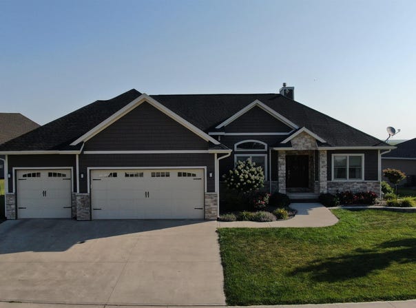 305 White Fox Drive, Clarion, IA 50525
