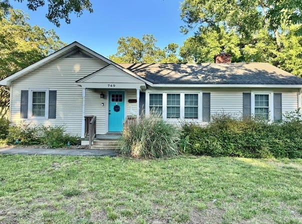 749 Johns Neck Road, WEEMS, VA 22576