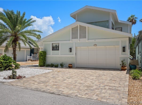 5248 S Riverview Circle, Homosassa, FL 34448