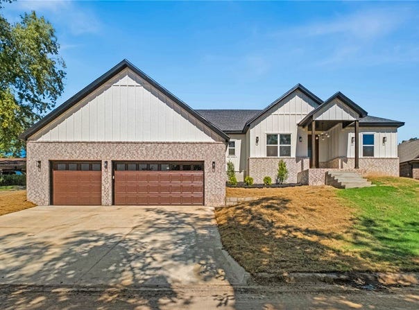18044 Broadview Drive, Springdale, AR 72764