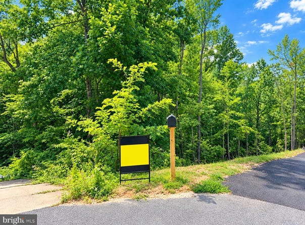 PRESIDENTIAL Lakes lot: 150,, KING GEORGE, VA 22485