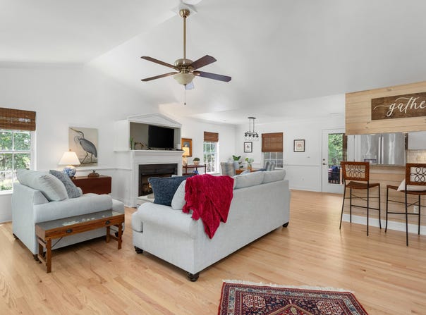 1604 Macoma Road, Mount Pleasant, SC 29466