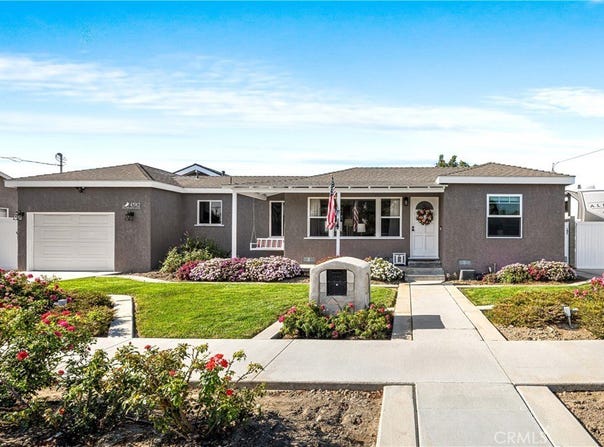 4582 Howard Avenue, Los Alamitos, CA 90720