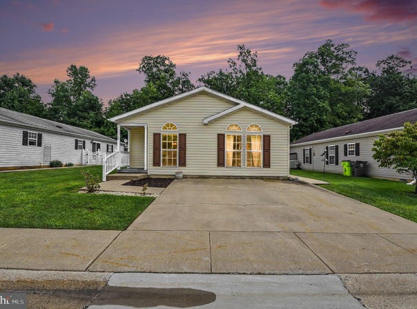 17 CINNAMON Drive, CONOWINGO, MD 21918