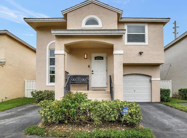 9919 NW 2nd Street, Plantation, FL 33324