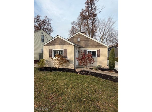14708 Delaware Avenue, Lakewood, OH 44107