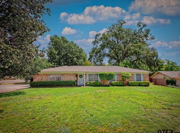 3900 Birdwell Drive, Tyler, TX 75703