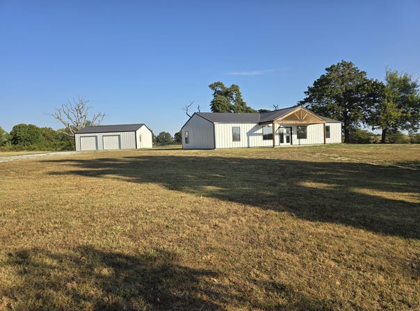 4513 State Road N, Pomona, MO 65789