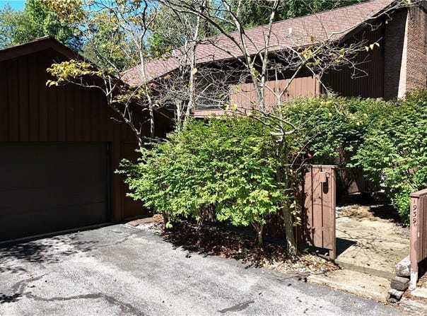 1939 Pine Drive, Kent, OH 44240