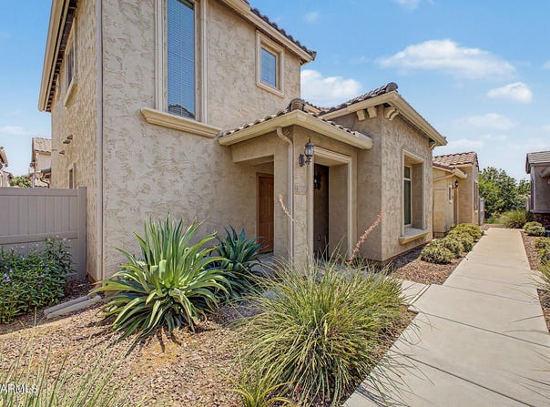 2163 W SCULLY Drive, Phoenix, AZ 85023