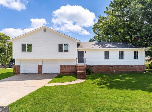 2250 Ridge Forest Drive, Grayson, GA 30017