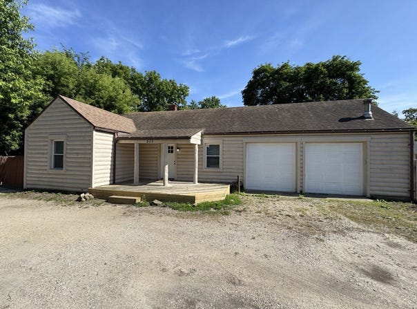 511 Montgomery Road, Montgomery, IL 60538