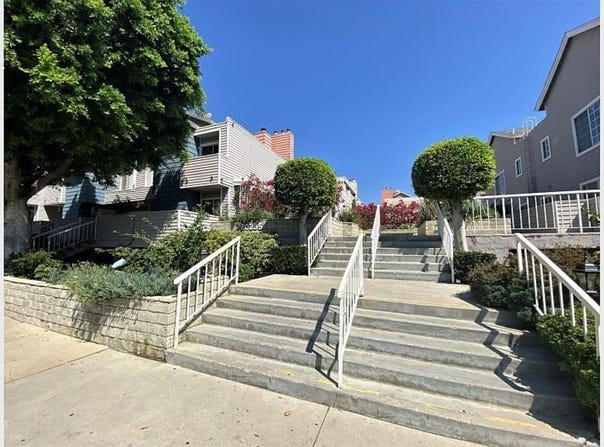 20235 Keswick St, Winnetka, CA 91306