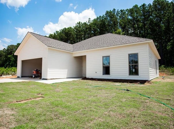 170 Thaxton Hills Dr., THAXTON, MS 38871