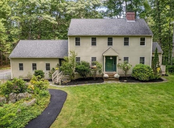 9 Millstream Drive, Exeter, NH 03833