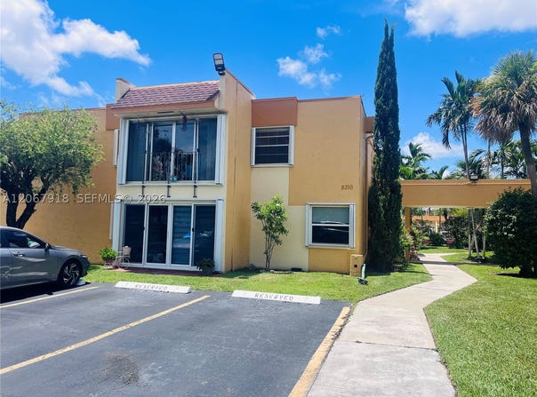 9310 W Flagler St, Miami, FL 33174