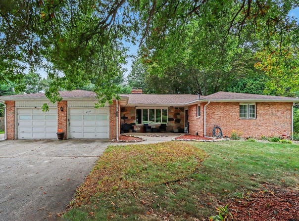 6915 Springbrook Lane, Kalamazoo, MI 49004
