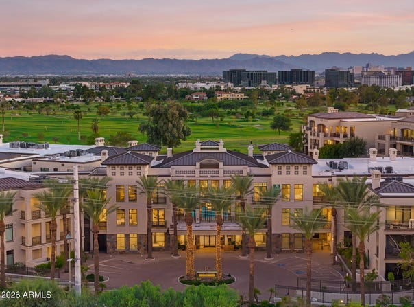 8 BILTMORE Estate, Phoenix, AZ 85016