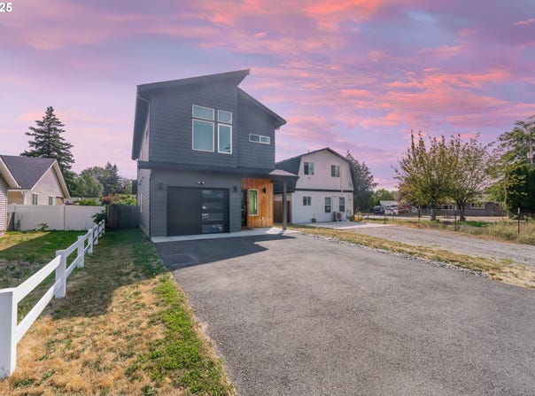 213 SE 1ST Ave, BattleGround, WA 98604