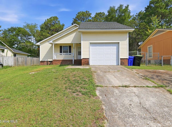 3323 Arrowhead Road, Spring Lake, NC 28390