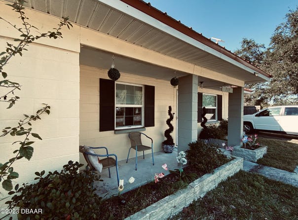 910 Lake Avenue, Edgewater, FL 32132