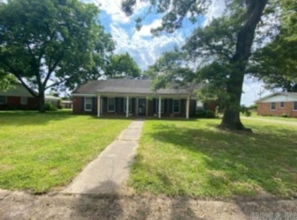 511 N 18th St, Blytheville, AR 72315