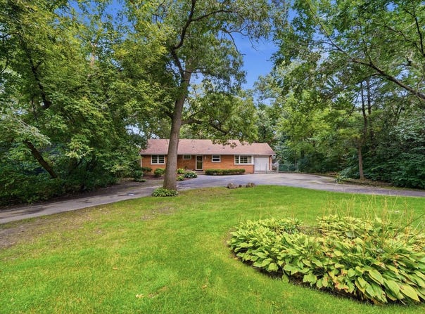 14545 Laporte Avenue, Midlothian, IL 60445