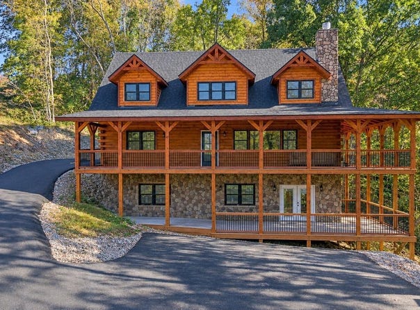 28068 Blackjack Road, Logan, OH 43138