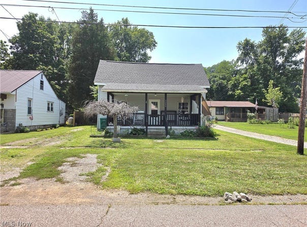 2208 11th Avenue, Parkersburg, WV 26101